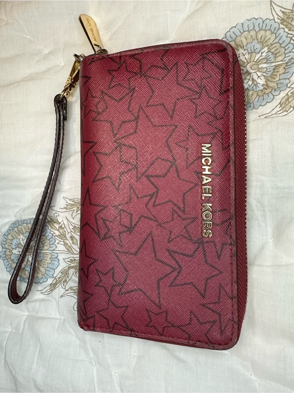 Michael Kors Wine Star-Print Wristlet
